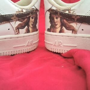 Nike White and Brown Artistic Sneakers